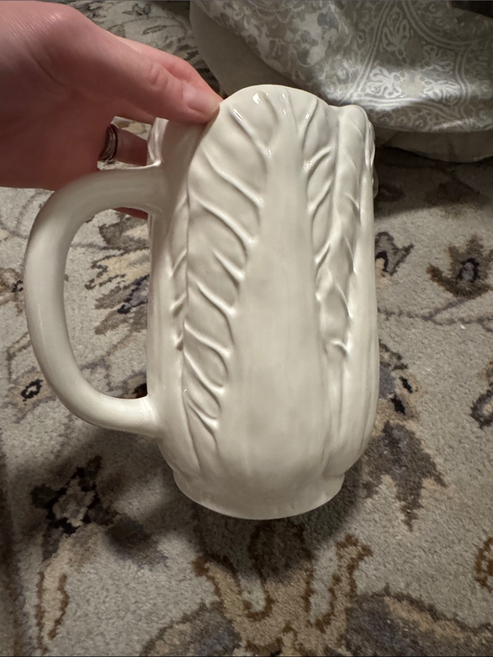 NWT, Threshold 69 fl oz Stoneware Radicchio Pitcher, White - Picture 6 of 6